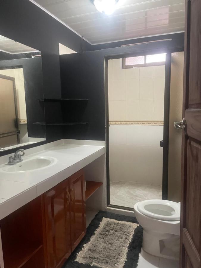 Estudio Como En Casa Quepos Eksteriør billede