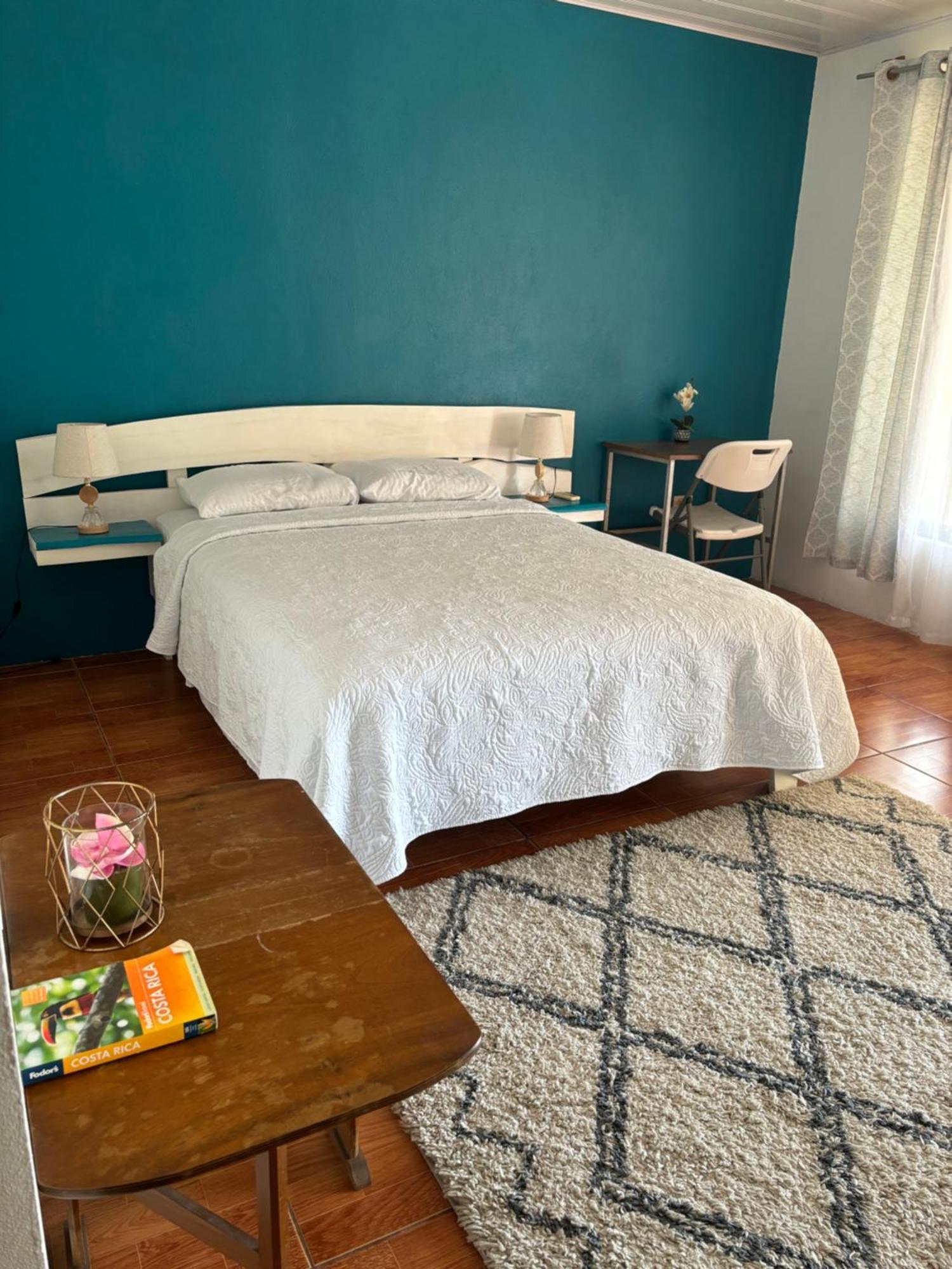 Estudio Como En Casa Quepos Eksteriør billede