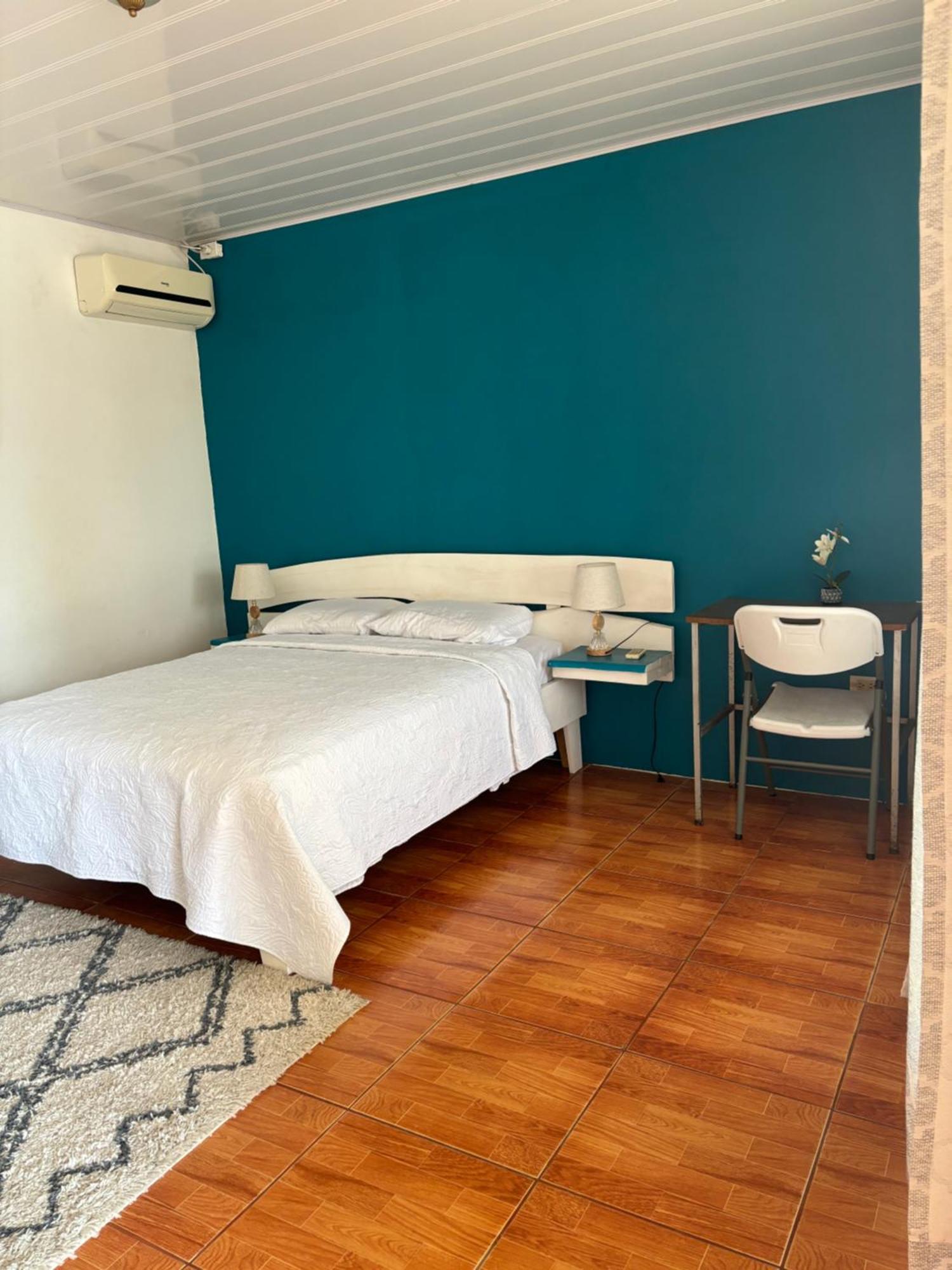 Estudio Como En Casa Quepos Eksteriør billede